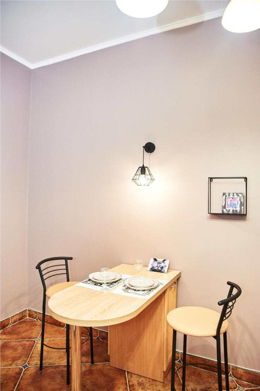 לבוב Designer Apartment In The Center מראה חיצוני תמונה