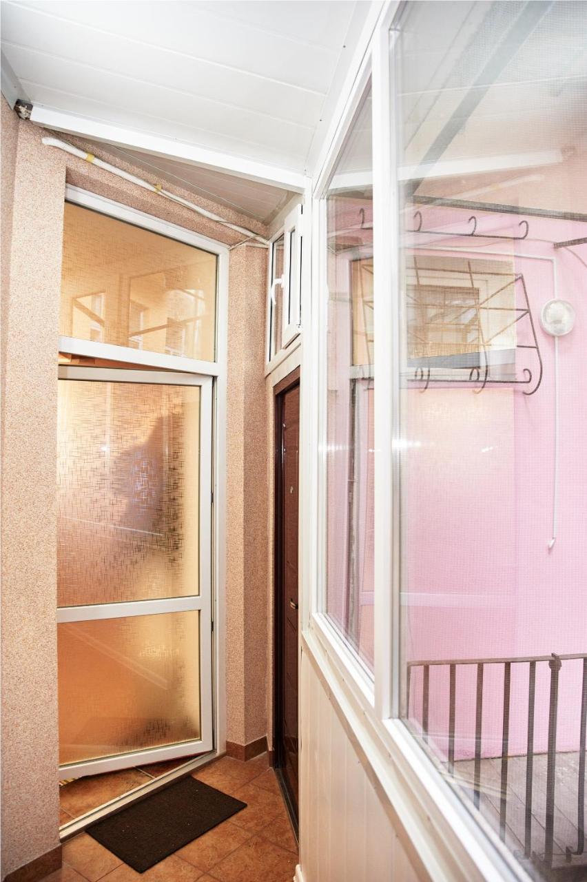 לבוב Designer Apartment In The Center מראה חיצוני תמונה