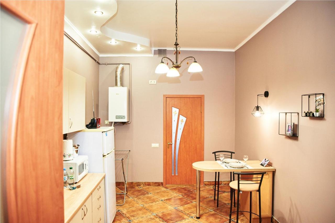 לבוב Designer Apartment In The Center מראה חיצוני תמונה