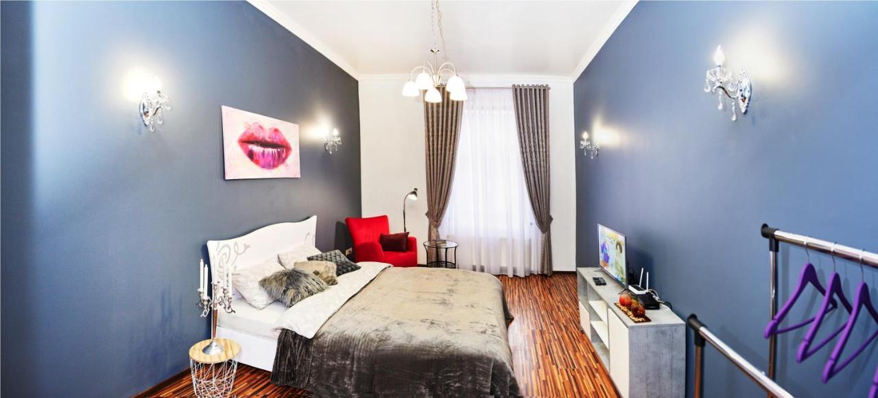 לבוב Designer Apartment In The Center מראה חיצוני תמונה